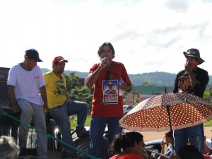 Donizete liderando movimento.