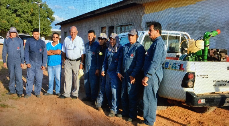 Prefeito em Exercício Joviano de Almeida com os Agentes de  Vigilância Sanitária.(Foto-WatsApp)