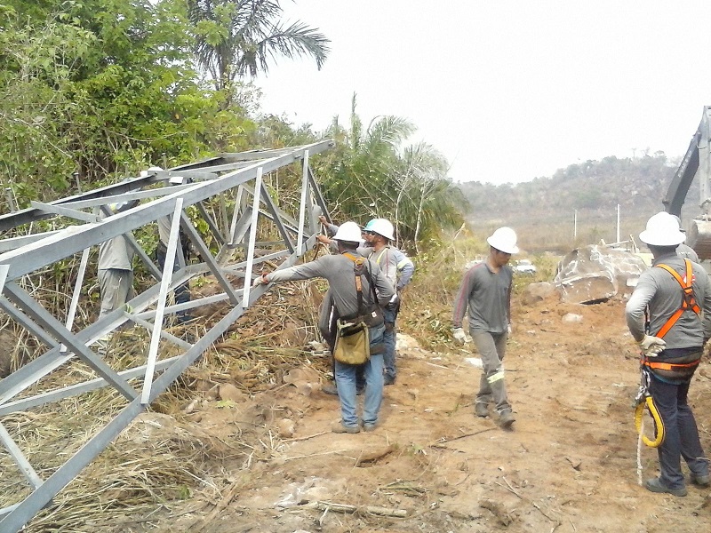 Queda de torre deixa Novo Progresso e moradores as margens da rodovia BR-163 no Pará sem energia elétrica