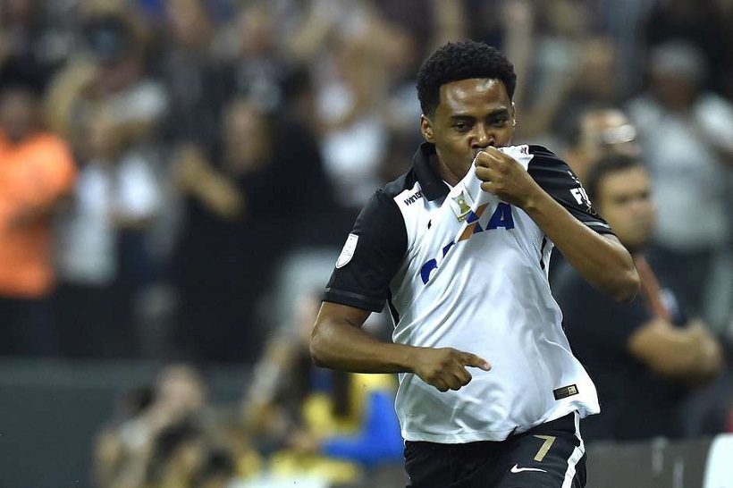 SAO PAULO - SP - 20/04/2016 - LIBERTADORES 2016/CORINTHIANS X COBRESAL(CHI) - Elias do Corinthians comemora seu gol durante partida contra o Cobresal(CHI) pela Copa Libertadores da America 2016 na Arena Corinthians. Foto: Mauro Horita/AGIF