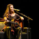 agnews_foto_paula_fernandes_faz_show_no_tom_brasil_sp_20170630_0921_g-1