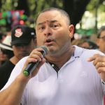 Belém, Pará, Brasil, Cidades. Caminhada pela Paz, promovida pelas entidades que representam policiais civis do pará, a passeata percorreu a Avenida Presidente Vargas até a praça da República. Na foto, Pablo Farah- Vice Presidente do Sindpol. 19/03/2017. Foto: Marco Santos / Diário do Pará.