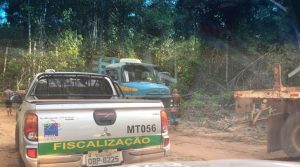 Veículo usado na fiscalização do Ibama em operação contra desmatamento em Sinop, no Mato Grosso. No sábado, 3 desses veículos foram queimados em Rondônia. Foto: Divulgação.