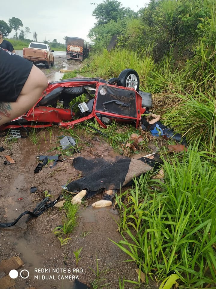 O Caminhão passou por cima do veiculo