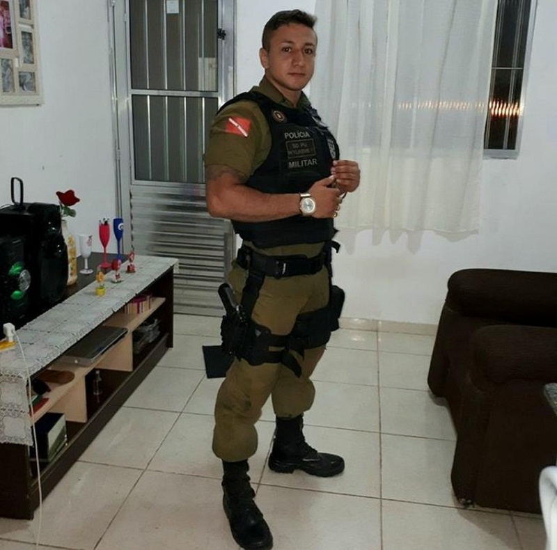  Judá Wilkens da Costa Diniz estava no carro quando foi abordado por dois criminosos, que estavam em uma motocicleta no conjunto Panorama XXI, na Cabanagem, em Belém — Foto: Reprodução/ TV Liberal 