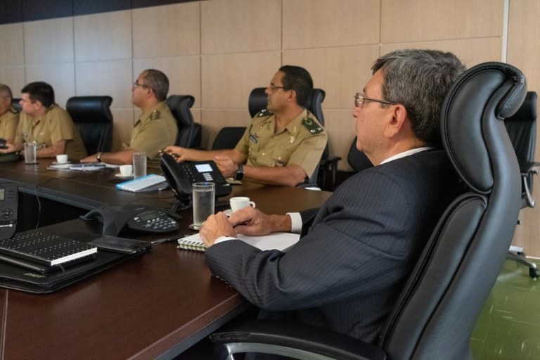  Reunião entre representantes do DNIT, Exército, PRF e ABIOVA discutiu a situação de tráfego na rodovia. Foto: Divulgação