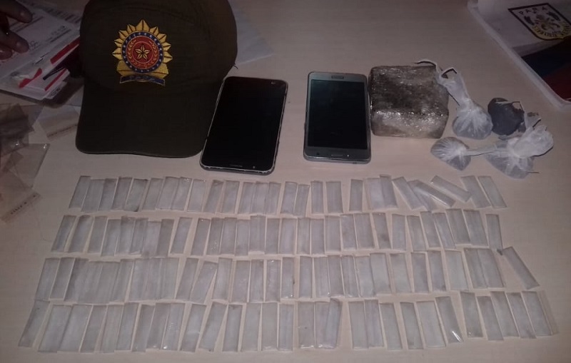 Droga e Celulares apreendidos(Foto:Divulgação Policia)