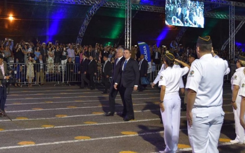  Bolsonaro participa, ao lado de Caiado, das comemorações do aniversário da PM de Goiás — Foto: Vitor Santana /G1GO
