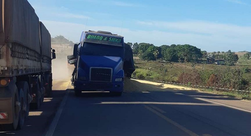 Rodovia foi interditada (Foto:JORNAL FOLHA DO PROGRESSO)