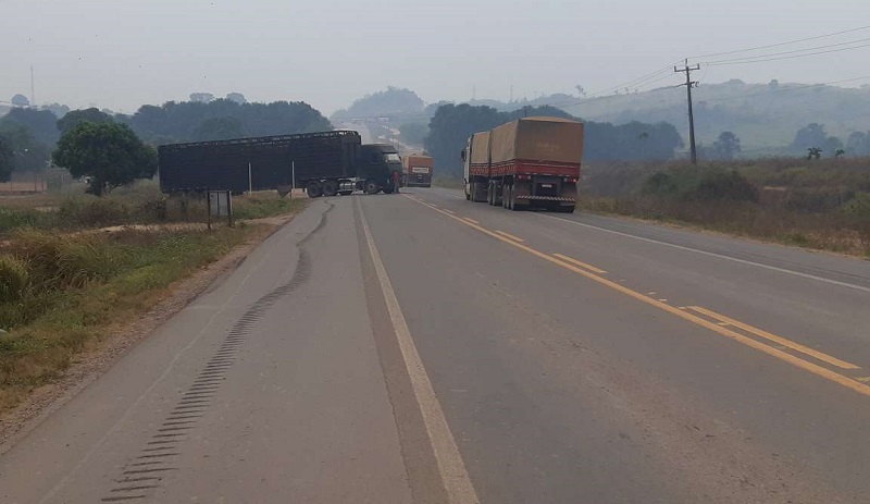 Transito ficou em uma pista (Foto:Jornal Folha do Progresso)