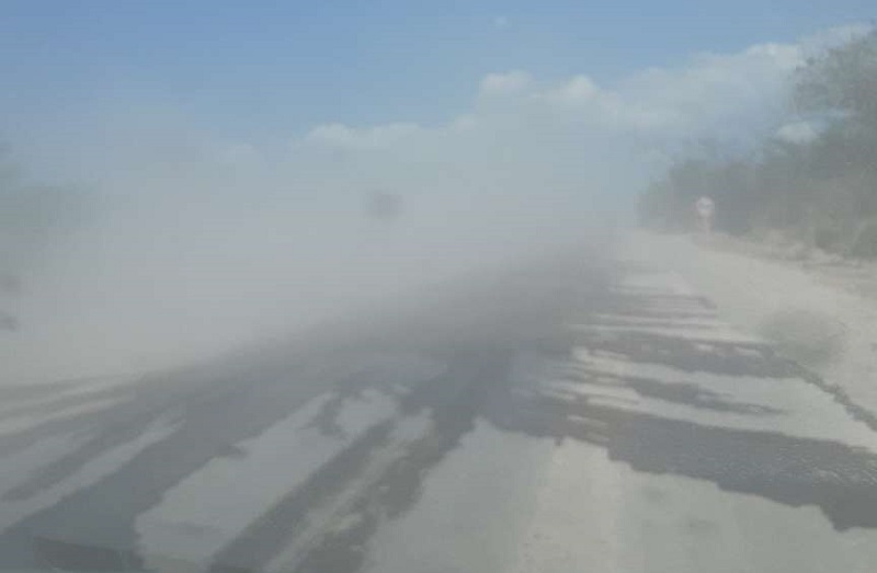 Poeira nos trechos em obra gera transtorno e perigo aos motoristas (Foto:Jornal Folha do Progresso)