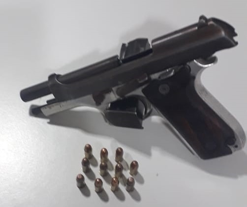 Arma apreendida foi usada no resgate (Foto:policia)