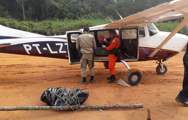  Corpo de piloto vítima de acidente aéreo no Pará é removido para perícia. — Foto: Reprodução / Corpo de Bombeiros