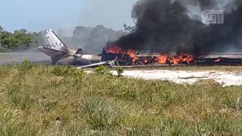 Aeronave caiu em Maraú, na Bahia — Foto: Dudu Face/Camamu Noticias
