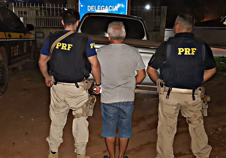  Homem foi preso pela PRF na BR-230, em Itaituba — Foto: PRF/Divulgação 