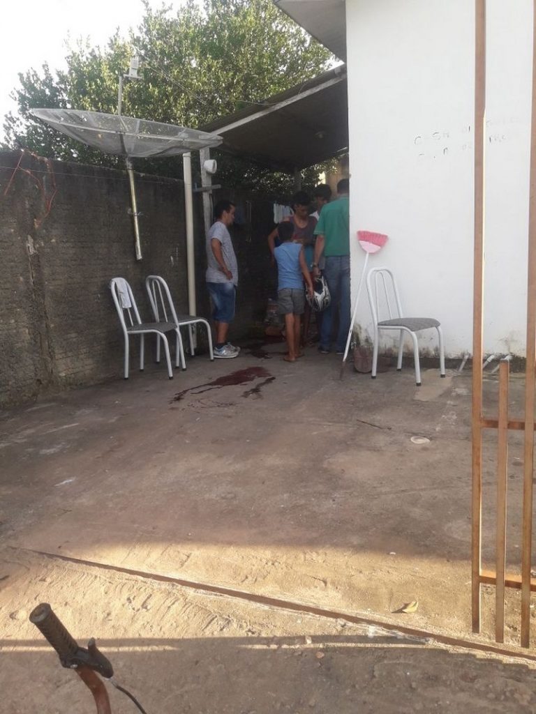 Mulher foi assassinada em uma casa na Rua Boa Vista, no Bairro Jardim Vitória, em Guarantã do Norte — Foto: Divulgação 