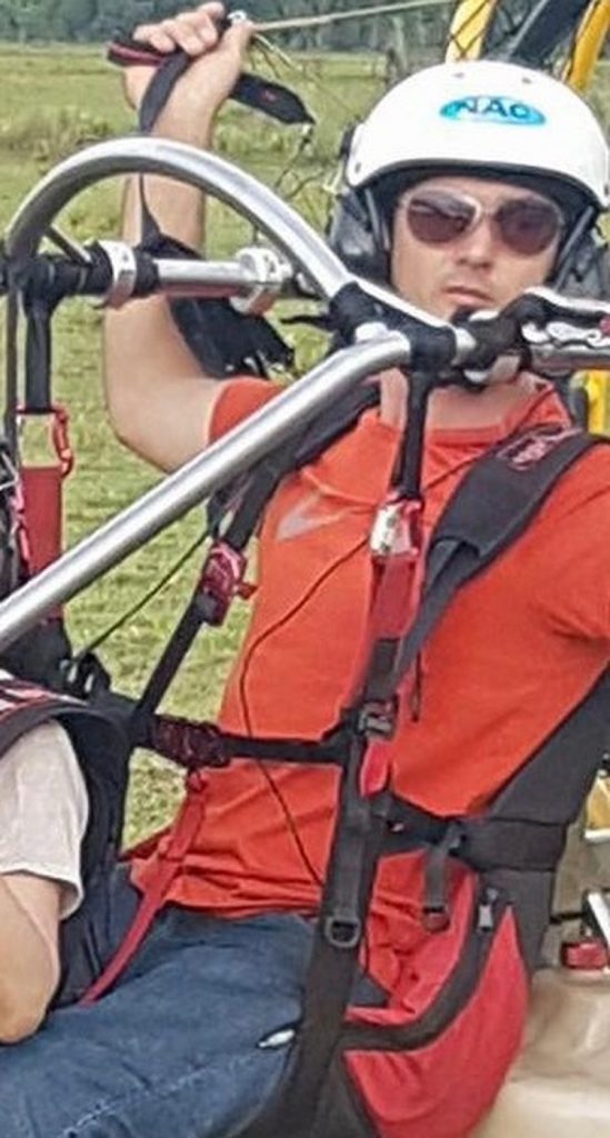  Idacir era um piloto de paramotor há 10 anos — Foto: Facebook/Reprodução