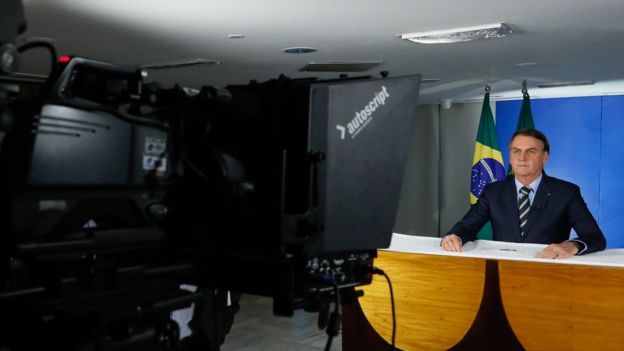 Jair Bolsonaro em pronunciamento em que criticou atos de alguns governadores (Direito de imagem Isac Nóbrega)