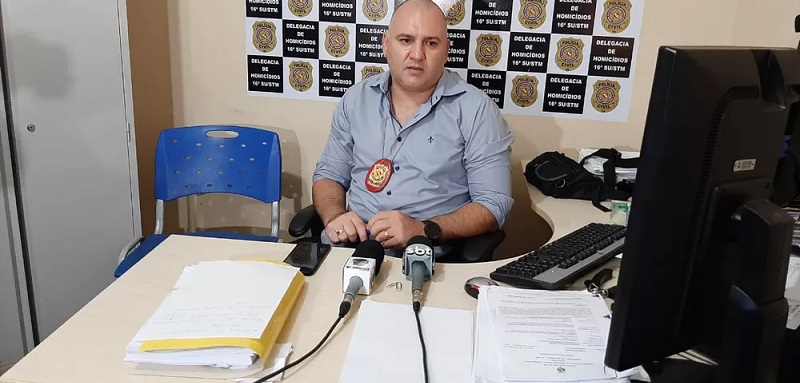  Delegado Gilvan Almeida falou sobre o duplo homicídio — Foto: Érique Figueirêdo/TV Tapajós