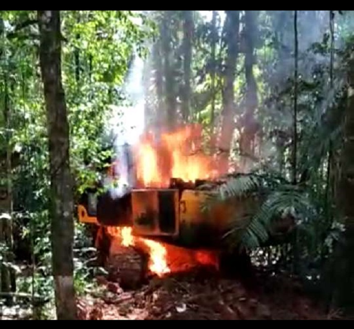 Equipamentos destruídos na operação (Foto Via WhatsApp Jornal Folha do Progresso)