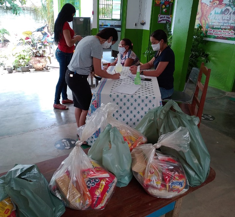 Kits distribuídos nas escolas  (Foto:Divulgação SEMED)