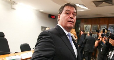 senador-gim-argello-em-foto-de-2014-1460457195807_615x300