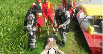 Corpo-de-um-dos-bandidos-resgatado-pelos-Bombeiros