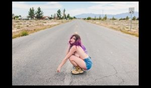 Novas fotos de Mari Moon causam furor na web; veja