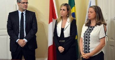 Posse - diretor e vice-diretora do Foro - junho de 2016 _1_