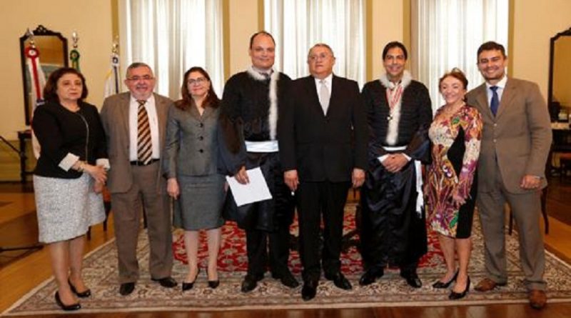 187937-Presidente-do-TJPA--Des.-Constantino-Guerreiro--ao-centro--com-os-magistrados-empossados-e-desembargadores-do-TJPA