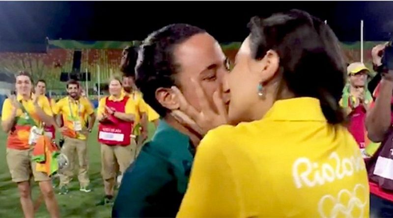 destaque-376768-beijo