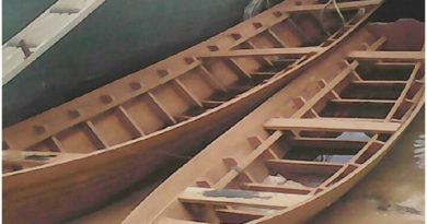 canoas-fabricadas-pelos-ribeirinhos