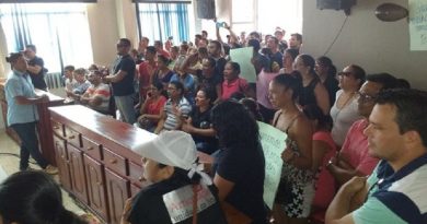 servidores_publicos_ocuparam_a_camara_de_vereadores_durante_os_protestos