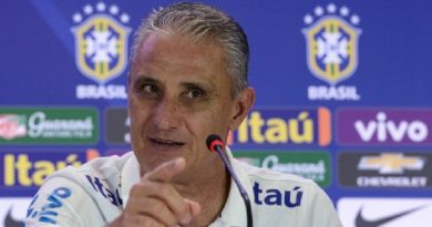 tite-concede-entrevista-coletiva-antes-do-jogo-da-selecao-brasileira-contra-a-colombia-1473120430454_615x300