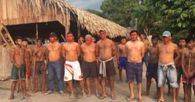 Além de Heriberto Figueiredo, outros cinco operários
são mantidos reféns na aldeia
(Foto: João Paulo Pessoa)