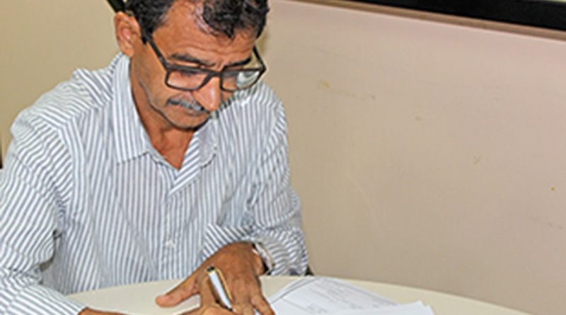 destaque-385997-prefeito-antonio-assina-protocolo-de-recebimento-das-plantas