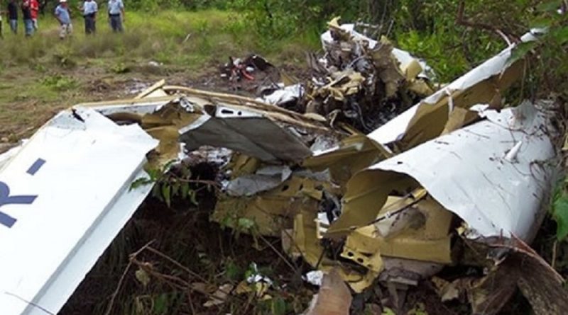 aviao-cai-em-tangara-da-serra-matando-duas-pessoas