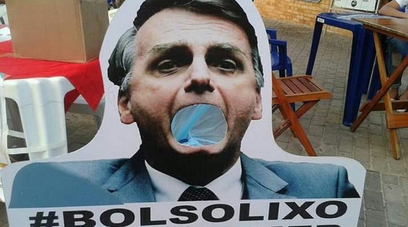 lixeira_-_bolsonaro