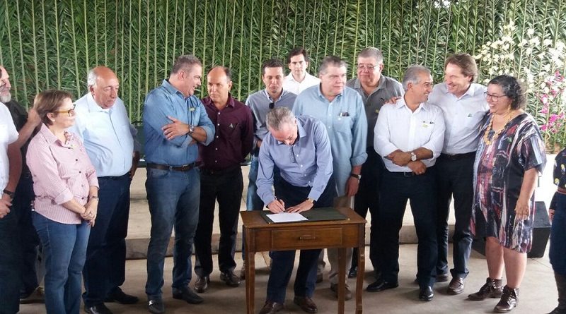 temer-assina-decreto