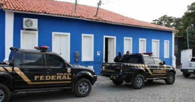 750_2017919112542528