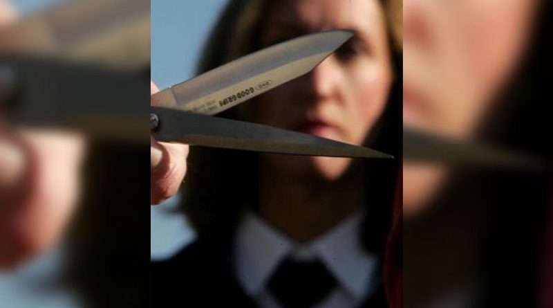 destaque-487917-tesoura