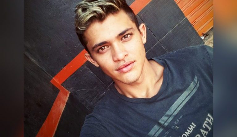 PhotoGrid_1522121588560-768x461