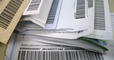 BOLETO SÃO PAULO 05/03/2010 GERAL JT ESPECIAL GOLPE DO CARTÓRIO Fotos gerais de boletos bancários para ilustrar a matéria sobre golpe dos cartórios. FOTO MÔNICA ZARATTINI/AE