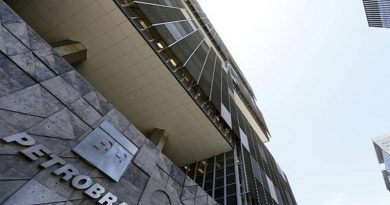 2016-01-28t121619z_1_lynxnpec0r0sh_rtroptp_3_brazil-petrobras