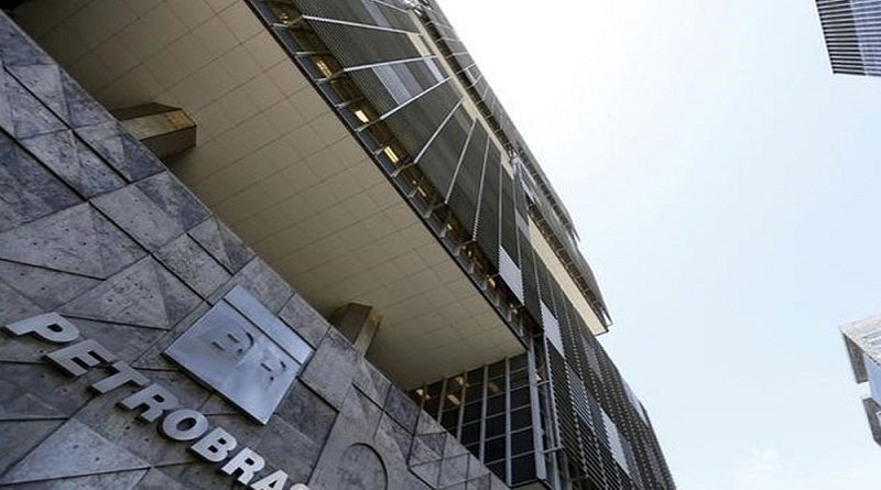 2016-01-28t121619z_1_lynxnpec0r0sh_rtroptp_3_brazil-petrobras