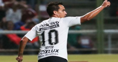 Jadson-foi-o-grande-destaque-do-Corinthians-contra-o-Lara-950