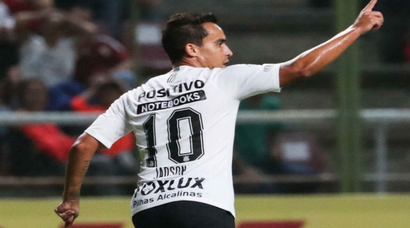 Jadson-foi-o-grande-destaque-do-Corinthians-contra-o-Lara-950