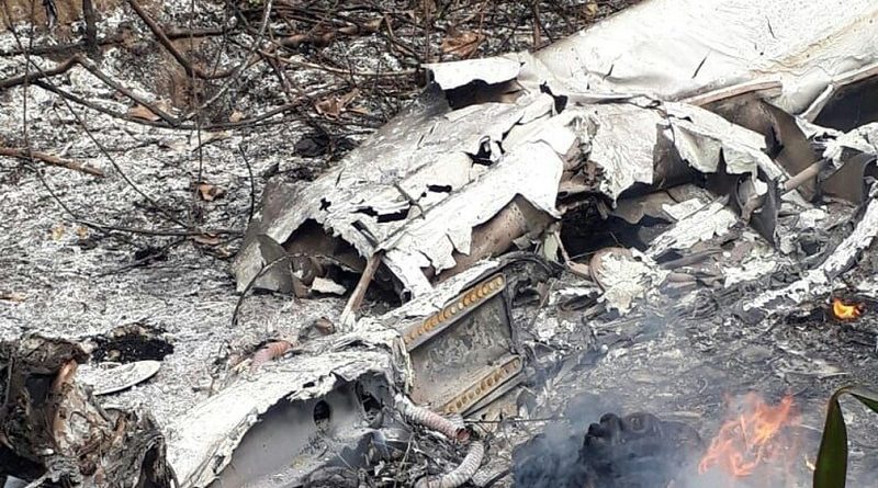 Outro avião partiu de Ourilândia para o local da queda em São Félix para resgatar os corpos (Foto: Wesley Costa)
Investigação