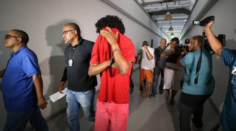 x79052867_ririo-rj-26-09-2018-prisaoroubo-de-cargaspoliciais-da-delegacia-de-repressao-a.jpg.pagespeed.ic.3_oMYdn_1A