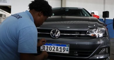 Novo padrão de placas, já adotado no Rio de Janeiro, prevê combinação de 4 letras e 3 números — Foto: Karina Almeida e Claudia Peixoto/G1